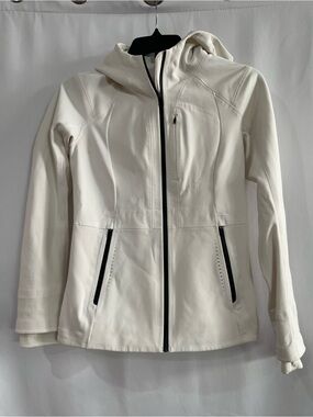 Lululemon Cross Chill Performance Jacket white size 8
